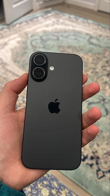 IPhone 16, Б/у, 256 ГБ, Black Titanium, Зарядное устройство, Кабель, Коробка, 100 %