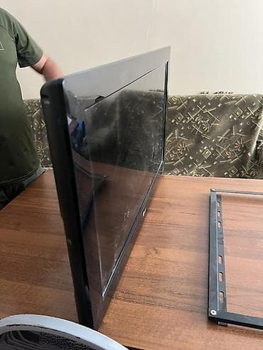 телевизор flatron lg: Телевизор LG с плоской панелью, диагональ около 32" (оценочно по — 2