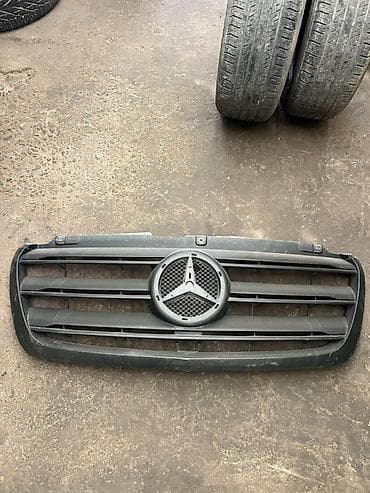 радиятор: Решетка радиатора Mercedes-Benz Оригинал — 1