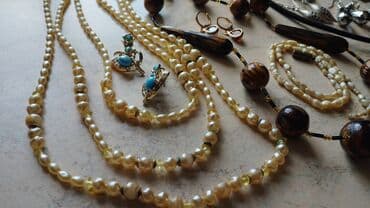 Ювелирные изделия: Бижутерия б/у и новая. Цена договорная. Пишите на Ватсап. Здесь — 2