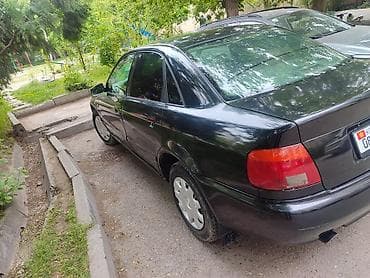 Audi A4: 1995 г., 1.8 л, Ручные, Седан — 10