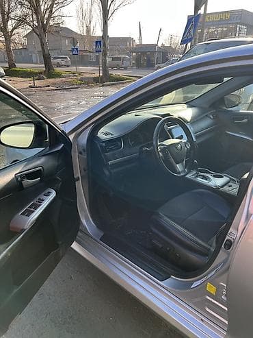 Продажа авто: Toyota Camry: 2014 г., Автомат, Седан — 3