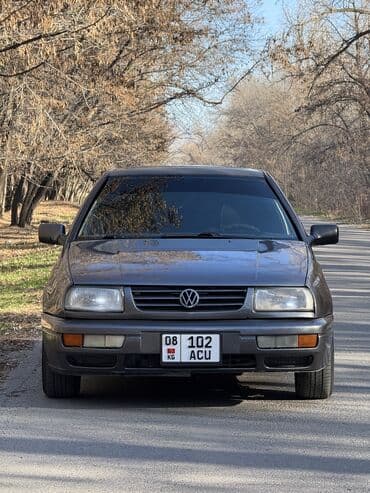 байкал м 1: Volkswagen Vento: 1993 г., 1.8 л, Механика, Бензиновая, Седан — 8