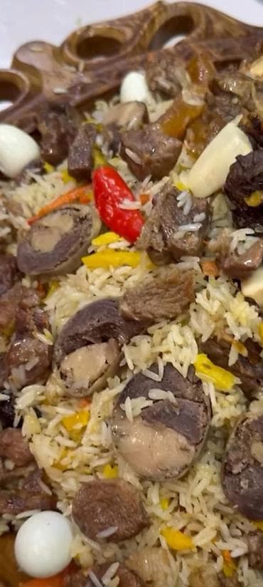 Требуется официанты на постоянку город Кант центр