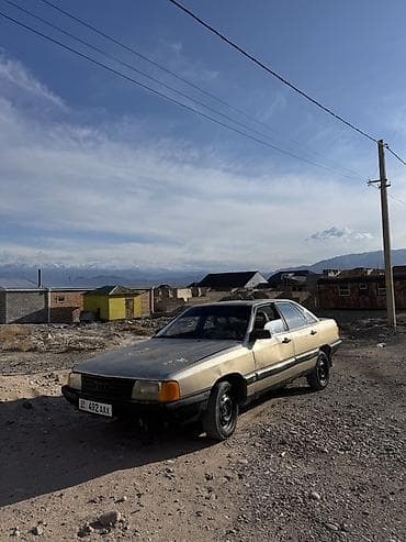 Audi 100: 1987 г., Седан
