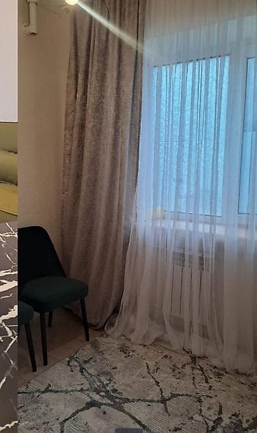 квартира для девушек: 2 комнаты, 42 м², 104 серия, 1 этаж, Старый ремонт — 1