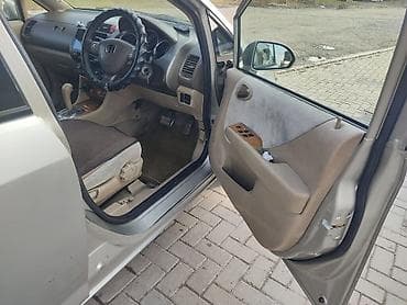 hinda stream: Honda Город: 2004 г., 1.5 л, Вариатор, Бензин, Седан — 8