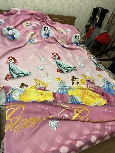 простыни наволочки: Комплект штор, Готовое изделие, Б/у, Для детской — 2