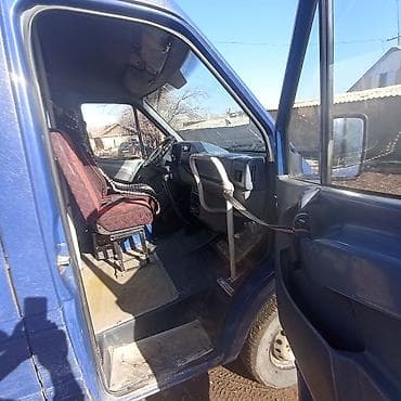 highlander 2012: Пассажирский микроавтобус Mercedes-Benz Sprinter (длинная база — 4