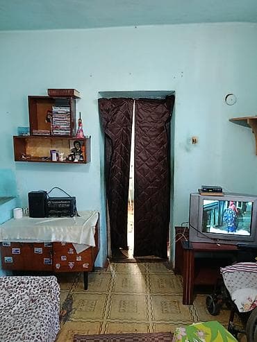 Продажа домов: Продается дом. Жил массив Достук 2 комнаты. S=46m2 участок 5.46 — 6