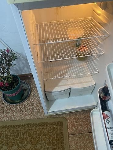 freezer: Холодильник двухкамерный, белый, с верхним расположением морозильного — 2