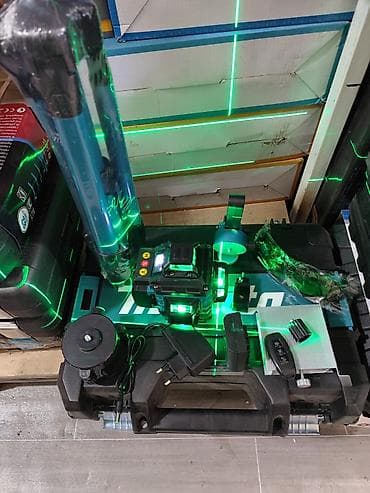 Инструменты: Лазерный уровень Makita (зеленый луч), комплект для разметки — 1