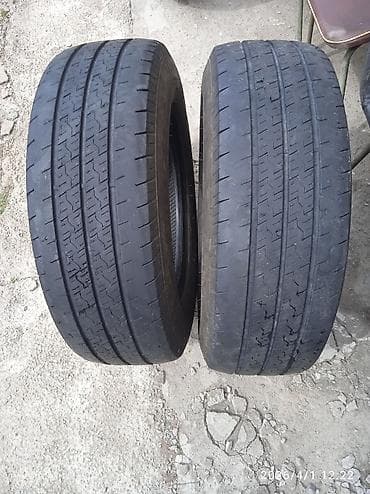 зимние шины 22570 r15: Продаю резину на спринтер 225/70/R 15, количество 2 шт,в хорошем — 4