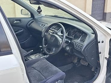 авенсис 2000: Honda Accord: 2000 г., 2.3 л, Автомат, Бензин, Универсал — 5