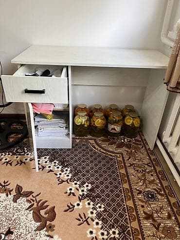 Компьютерные столы: Письменный/компьютерный стол компактного формата. - Цвет: светлый — 3
