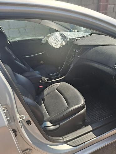 spark 7: Hyundai Sonata: 2009 г., 2 л, Автомат, Газ, Седан — 3