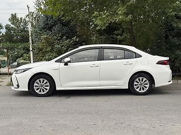 мини коопер: Toyota Corolla: 2021 г., 1.8 л, Вариатор, Гибрид, Седан — 3