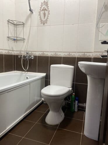 квартира студия 1 комнатная: 1 комната, 37 м², Индивидуалка, 1 этаж, Старый ремонт — 10