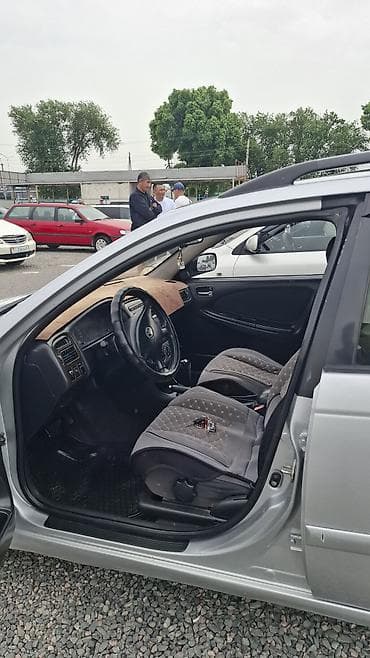раф 4 2002: Toyota Avensis: 2002 г., 1.8 л, Автомат, Бензин, Универсал — 6