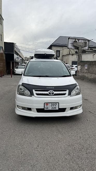 сиденья toyota: Toyota Ipsum: 2003 г., 2.4 л, Автомат, Газ, Минивэн — 1