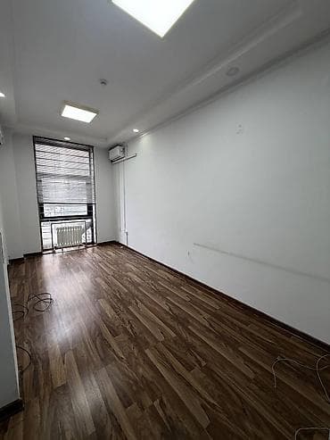 flat kant: Аренда офисов, 666 м², В бизнес центре — 8