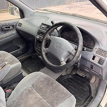 step 2: Toyota Ipsum: 1998 г., 2 л, Автомат, Газ, Хэтчбэк — 5