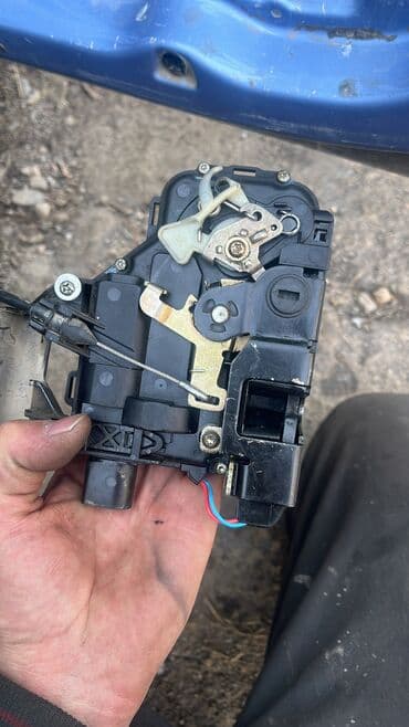 двери корона: Замок двери Volkswagen 1999 г., Б/у, Оригинал, Германия — 2