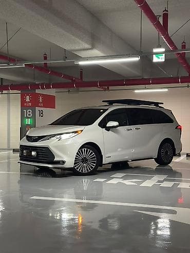 тоета сиквоя: Toyota Sienna: 2021 г., 2.5 л, Вариатор, Гибрид, Минивэн — 1