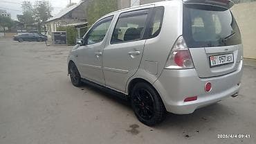 Транспорт: Daihatsu YRV: 2003 г., 1.3 л, Автомат, Бензин, Хэтчбэк — 6