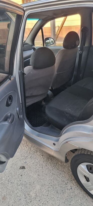 дом на колесах авто: Daewoo Matiz – компактный городской автомобиль серебристого цвета с — 2