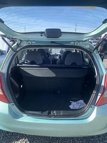 honda hit: Honda Fit: 2002 г., 1.3 л, Механика, Бензин, Хэтчбэк — 3