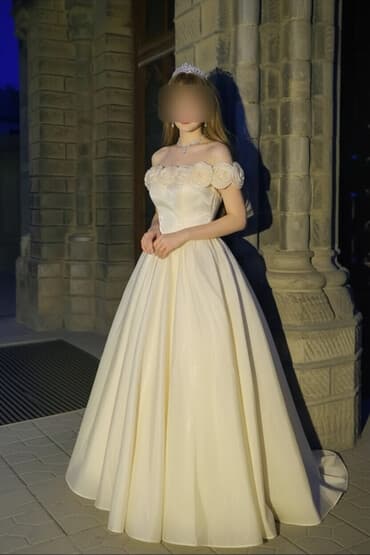 украшение шампанского для свадьбы: Свадебное платье, С корсетом, Сатин, Пышное, Цветочные элементы, Новый — 1