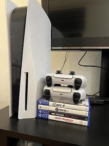 продам сони плейстейшен 5: Срочно!!!‼️ с дисководом PlayStation 5 + 825гб памяти+ 2 джойстика — 1