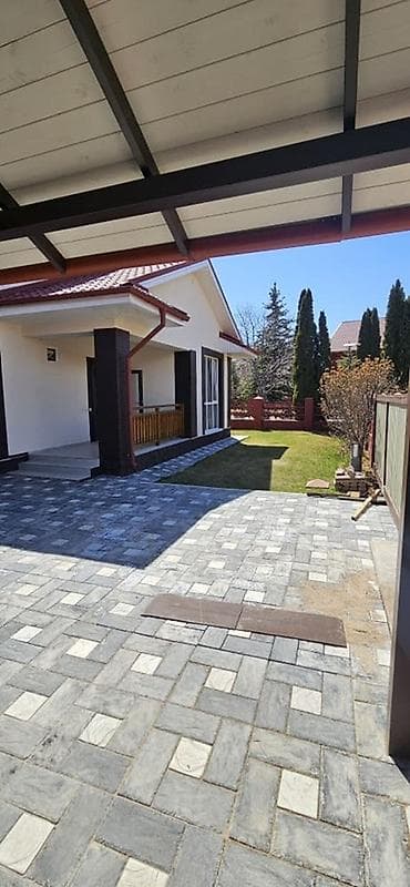 строительство ангаров: Продаю коттедж в село Бает,пансионат Ак-Марал,105 кв,участок 5 соток.С — 2