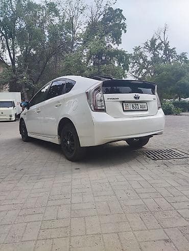 byd e1: Toyota Prius: 2012 г., 1.8 л, Вариатор, Гибрид, Хэтчбэк — 8
