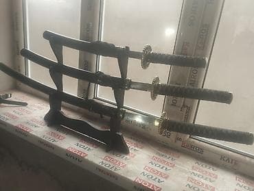 капитан часы: Декоративный набор японских мечей (дайсё) из 3 предметов с подставкой — 2