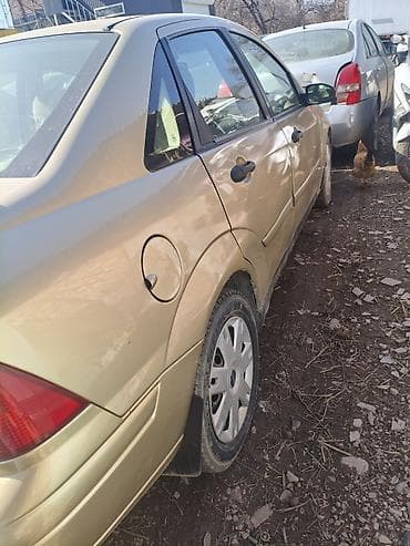 rav4 2008: Ford Focus: 2004 г., 1.6 л, Механика, Бензин, Седан — 2