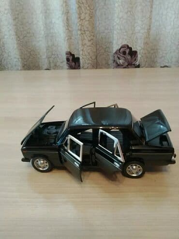 турецкая модель платья: Копия данной модельки. Масштаб 1/24. Новая. Имеется упаковочная — 8