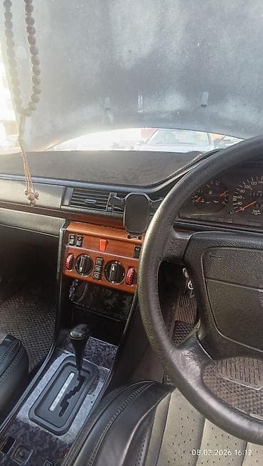 2026: Mercedes-Benz 190: 1994 г., Автомат, Бензин, Седан — 6