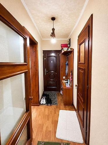 в кафе музыкант: 1 комната, 33 м², Евроремонт — 3