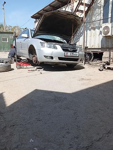 spark 2012: Hyundai Sonata: 2005 г., 2.4 л, Автомат, Бензин, Седан — 4