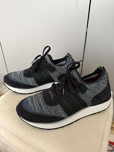 Цену разные размеры с 39-40,5 Кроссовки повседневные/лайфстайл -