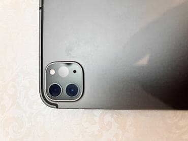 Планшет, Apple, память 256 ГБ, 4G (LTE), Б/у, Классический цвет - Черный