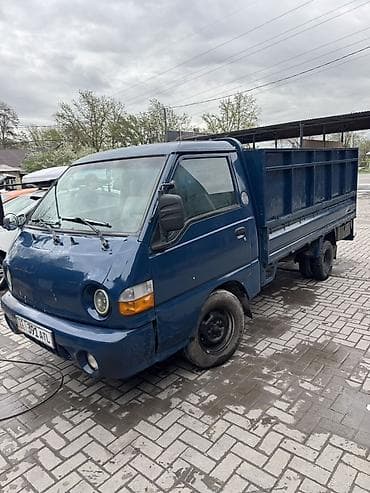 rb 25: Легкий грузовик, Hyundai, Б/у — 1
