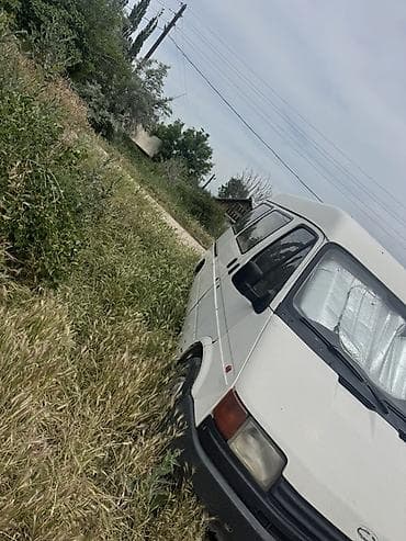 опель вектора с: LDV : 1991 г., 2 л, Механика, Бензин, Фургон — 3