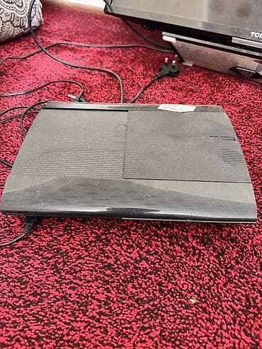 microsoft xbox: Игровая приставка Sony PlayStation 3 Super Slim с комплектом дисков — 1