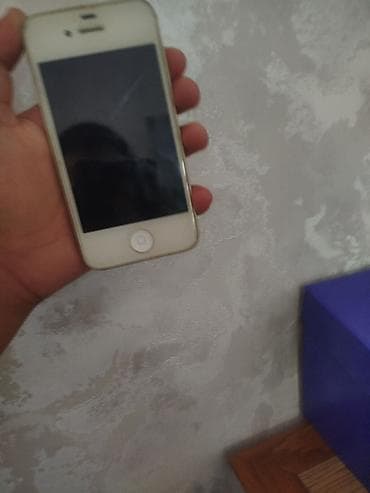 Смартфон Apple iPhone 4/4s, корпус белого цвета. Основные at lalafo.kg Смартфон Apple iPhone 4/4s, корпус белого цвета. Основные