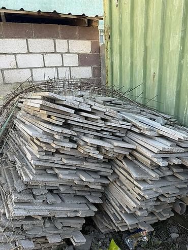 Плиты/обрезки тротуарной плитки (бетон). Описание: - Большая партия
