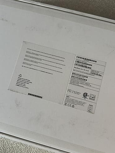 starlight: Ультрабук, Б/у, Apple M3, ОЗУ, RAM: 8 ГБ, В рассрочку — 4