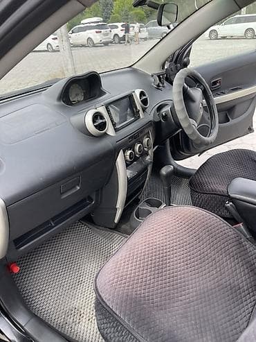 ист тойота: Toyota Ist: 2002 г., 1.3 л, Хэтчбэк — 8